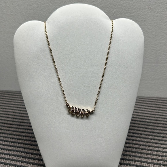 Necklace - Picture 3 of 6